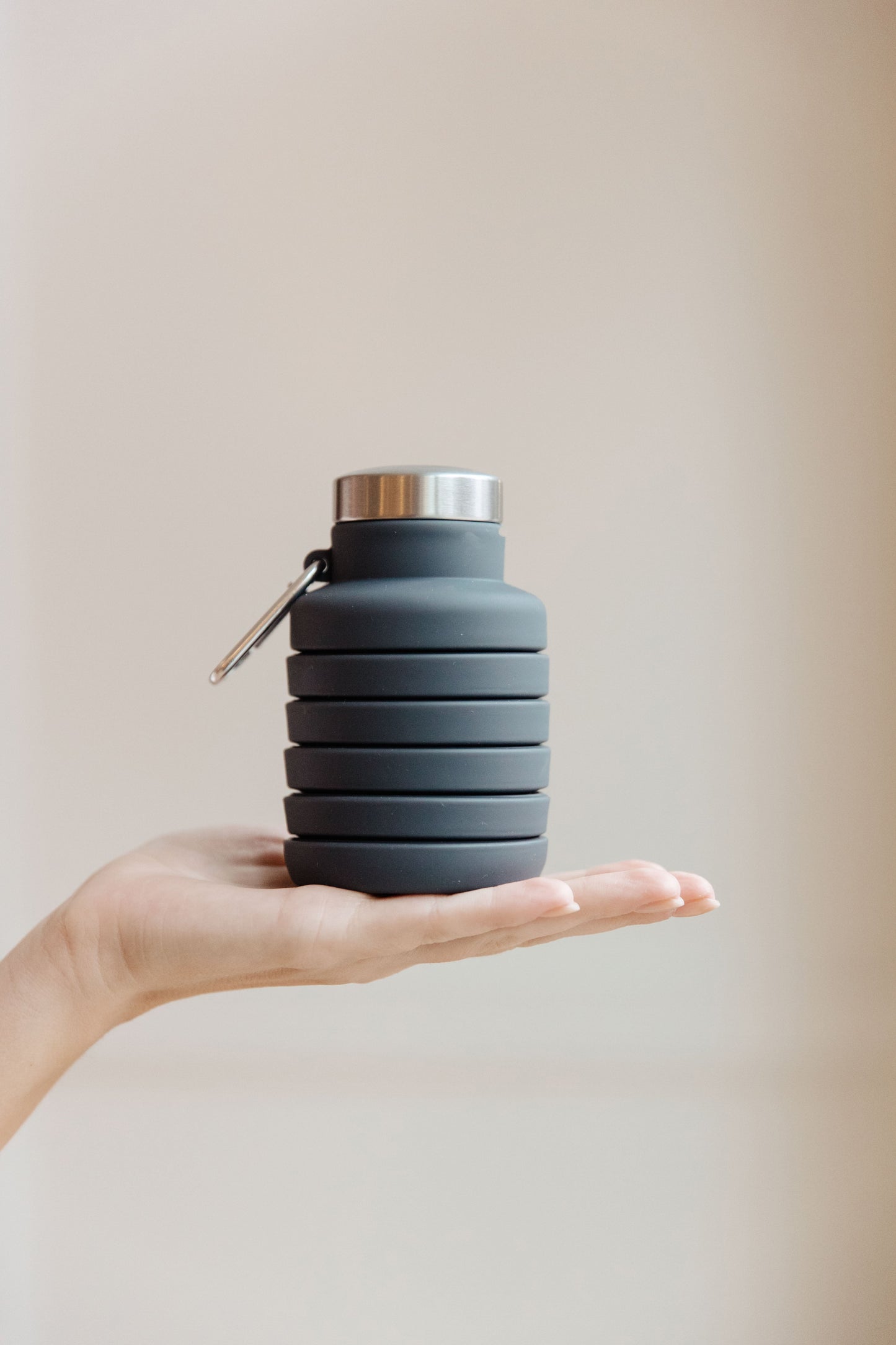 Collapsing 16oz Silicone Water Bottle in Black