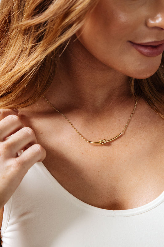 Waterproof Jewelry: Love Knot Bar Necklace
