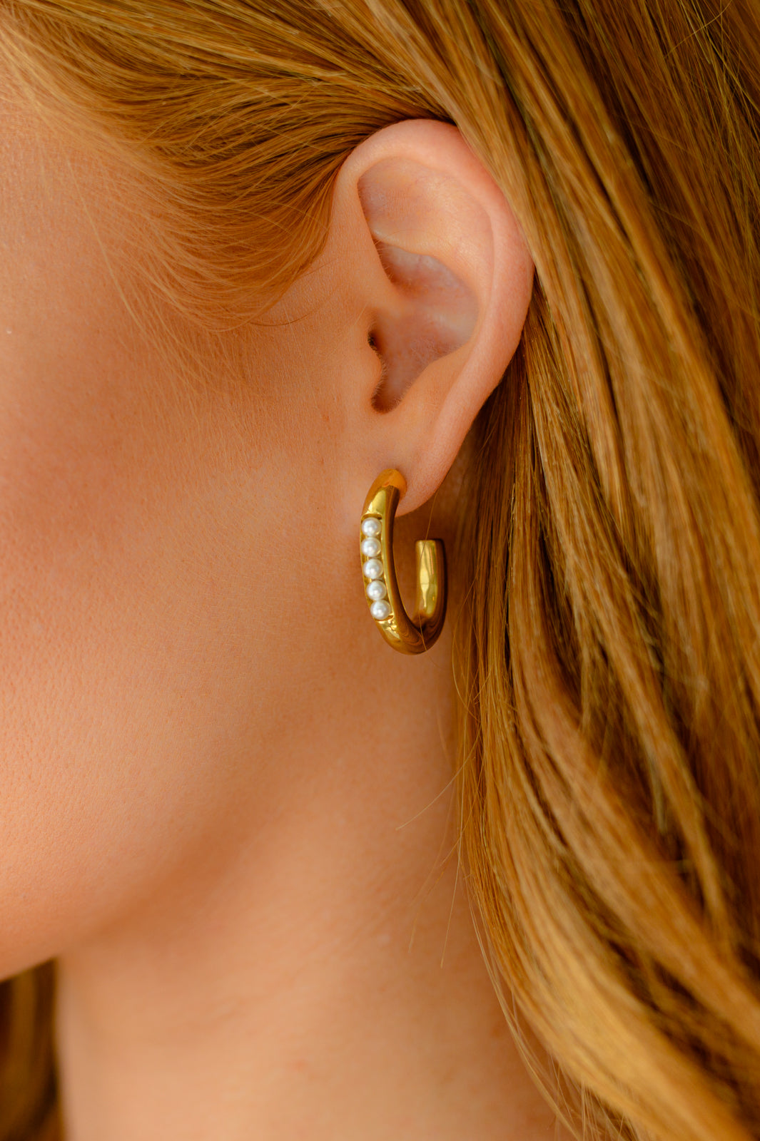 Waterproof Jewelry: Pearls In Line Earrings