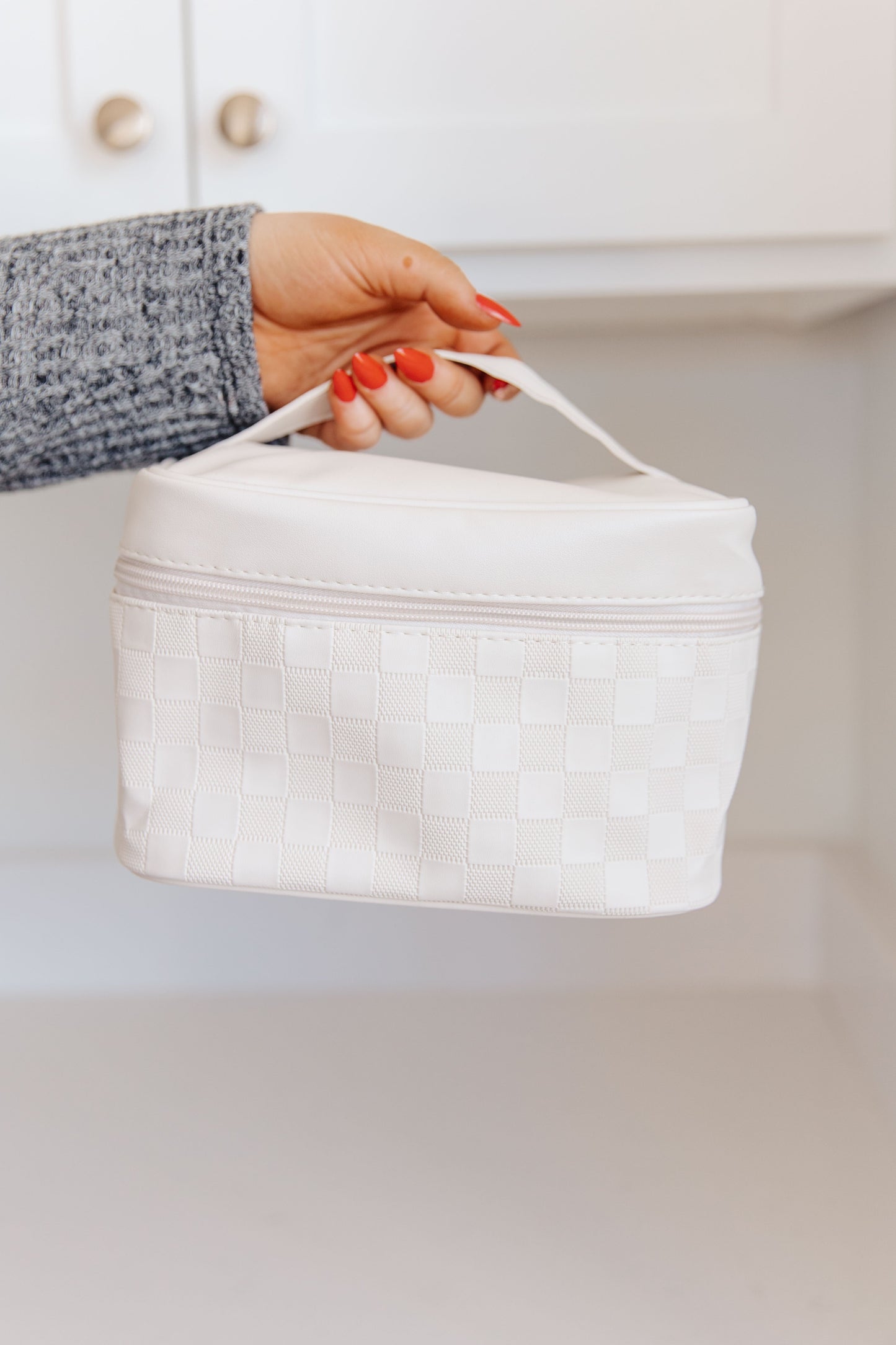 Subtly Checked Travel Cosmetic Bags 3 Piece Set in Ivory